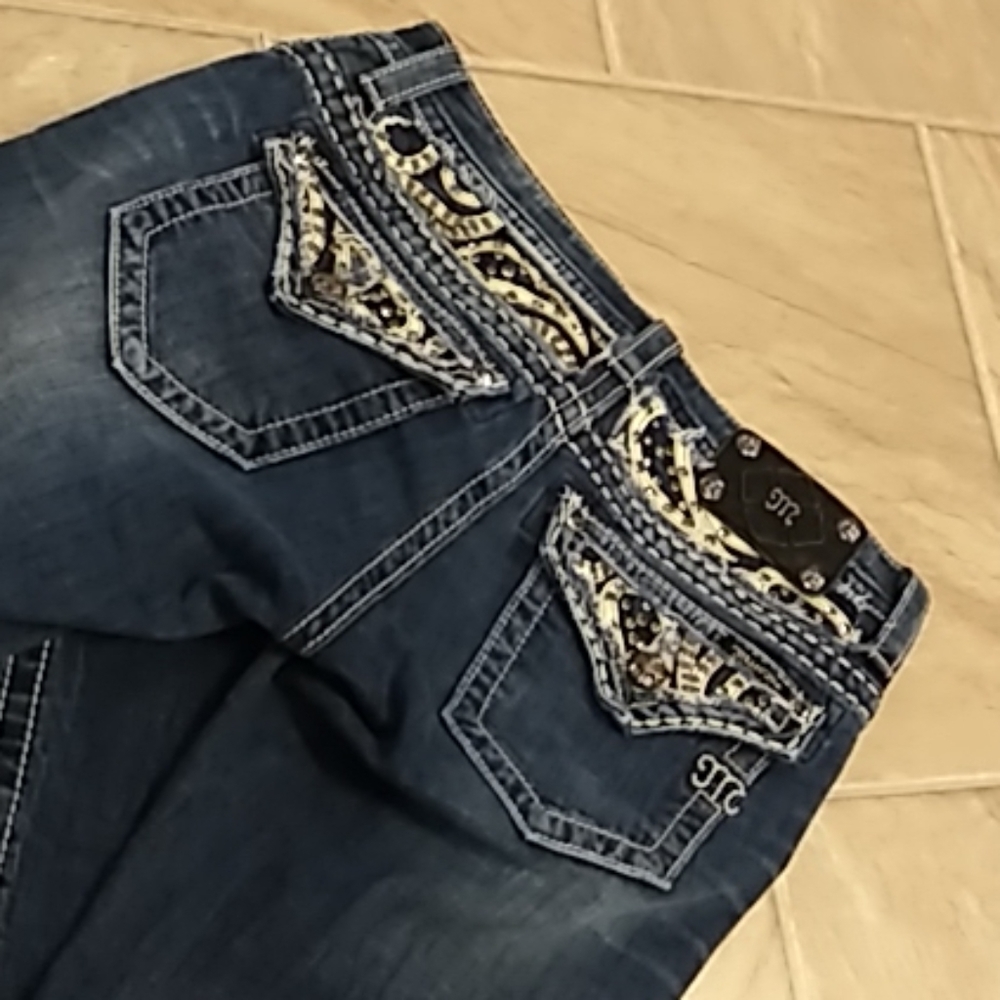 Miss Me Rhinestone Pocket Jeans size 26
